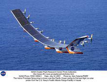 太陽神號太陽能飛機