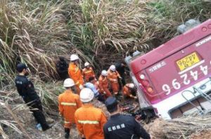 2·20江西贛州客車側翻事故