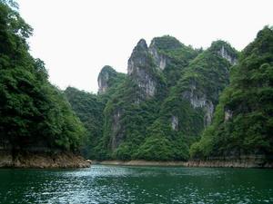 黑山鯉魚河風景區