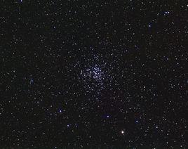 M37[御夫座內的疏散星團]