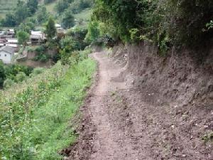 蘭坪白族普米族自治縣營盤鎮拉古村進村道路