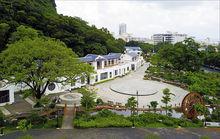 依山而建的文化城