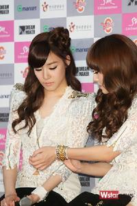 左（Tiffany）右（Jessica）