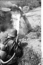 圖1 美國海軍在越南戰爭用火焰噴射器