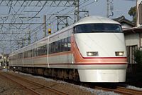（圖）東武鐵道100系電車