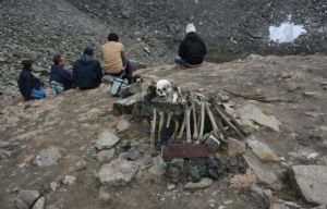 骸骨的年代可追溯到大約公元850年