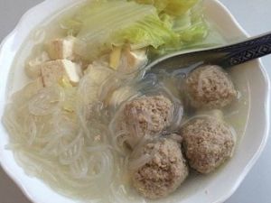 冬粉豆腐丸子湯