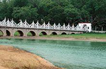 石岩湖溫泉度假村