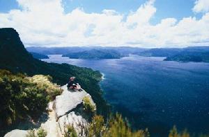 Lake Waikaremoana from Panekiri Bluff.