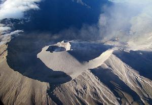 加萊拉斯火山爆發