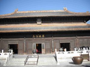 北京北海大慈真如寶殿全部採用金絲楠木而且不施彩繪