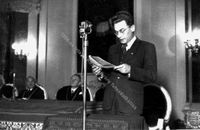 雷瓦伊在帕茲馬尼·彼得大學文學院（1947.11.8）