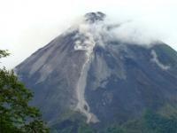 阿雷納爾火山