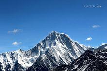 貢嘎主峰近景