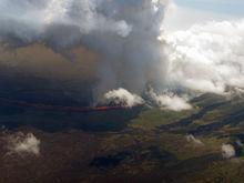 火山流出熔岩