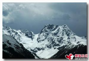 阿尼瑪卿雪山