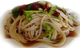 涼拌莜麥面 涼拌莜麥面