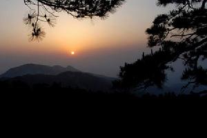 靈山看日出