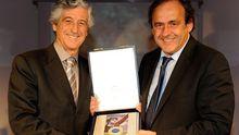 里維拉獲頒2011年歐足聯主席獎