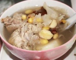 蓮子淮山雞肉湯