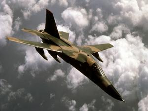 F-111超音速戰鬥轟炸機