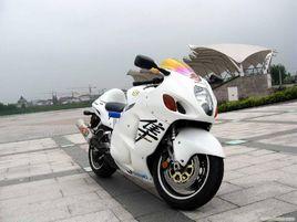 鈴木GSX1300R