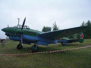 Pe-2轟炸機