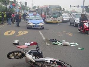 超標電動車車禍現場