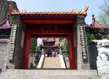 岩山寺[山東大靈岩山寺]