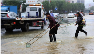 街頭捕魚