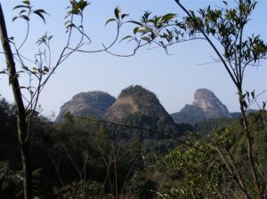 劍溪鄉萬安石風景