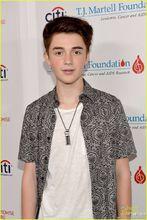 temptation[Greyson Chance（格雷森-蔡斯） 2014 新單曲]