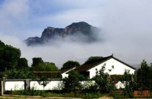 千家店長壽嶺村雨後美景