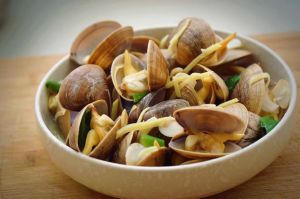 蛤蜊雞腿酥冬湯 蛤蜊雞腿酥冬湯