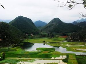 六郎洞村