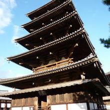 法隆寺地域的佛教建築物