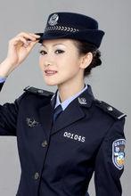 李嘉一警服照