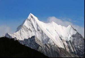 亞丁夏諾多傑雪山