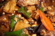 香菇蒜苗炒雞丁 香菇蒜苗炒雞丁