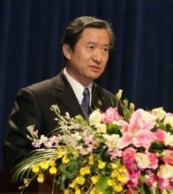 附中原校長 石彥倫