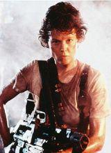 本系列靈魂人物-Sigourney Weaver