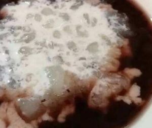 黑豆椰青燉雪蛤膏