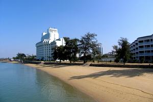 富麗華大酒店重建前海景