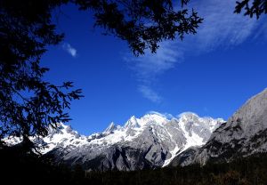 玉龍山