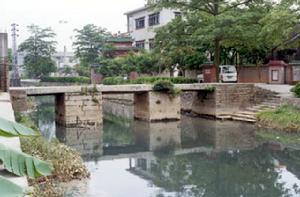 婆石橋