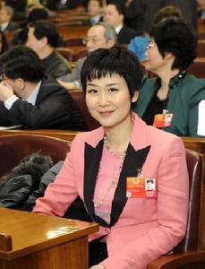 李小琳建議給每個人建道德檔案