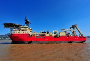 在福州馬尾港停靠的巴拿馬籍裝纜工程船“福海”輪