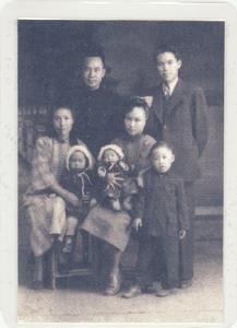 陳欣榮全家和其妹陳龍全家（1945年冬）