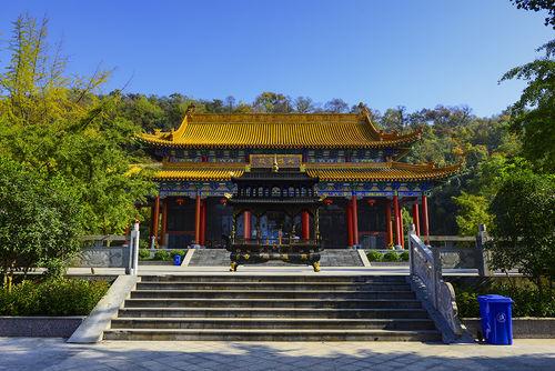 靈岩禪寺大雄寶殿