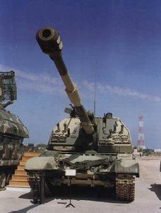 俄羅斯2S19型152毫米榴彈炮